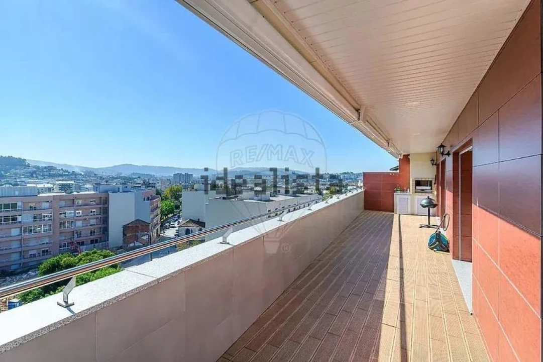 Apartamento T5 para Venda em Braga (Maximinos, Sé e Cividade) Foto 4