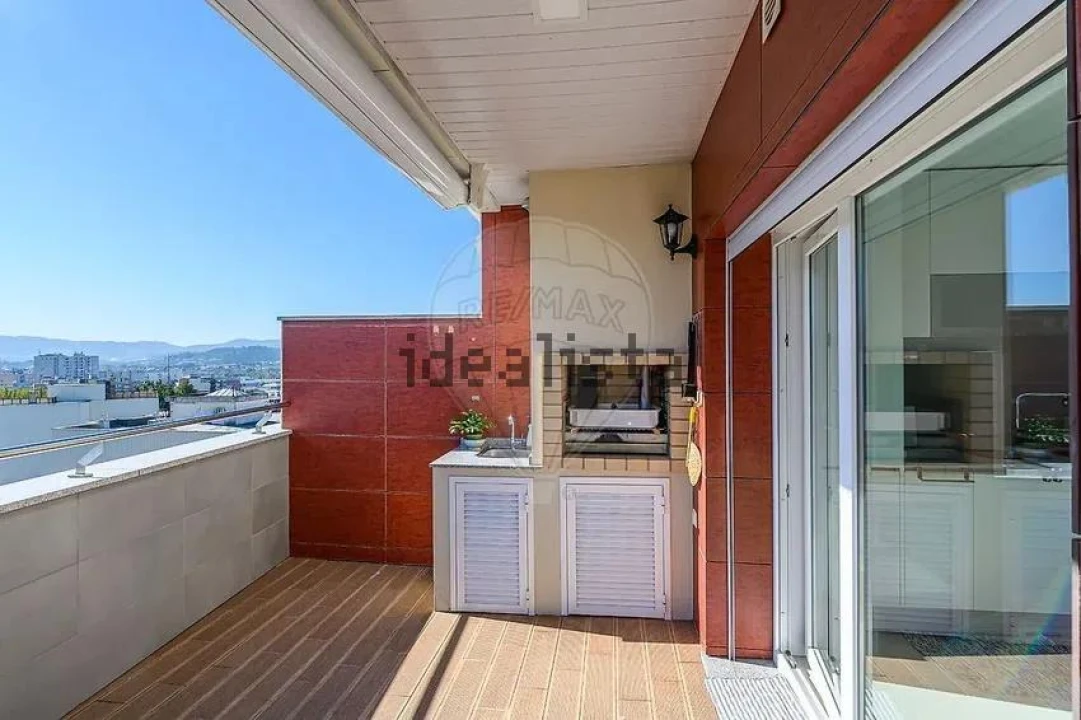 Apartamento T5 para Venda em Braga (Maximinos, Sé e Cividade) Foto 6