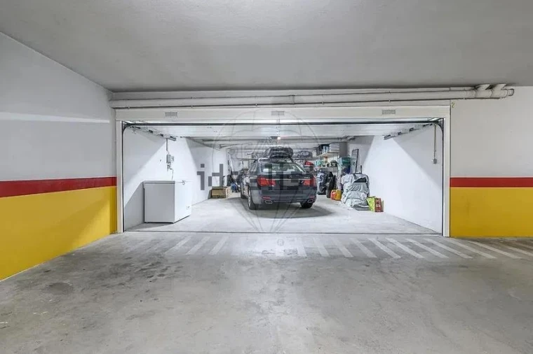 Apartamento T5 para Venda em Braga (Maximinos, Sé e Cividade) Foto 25
