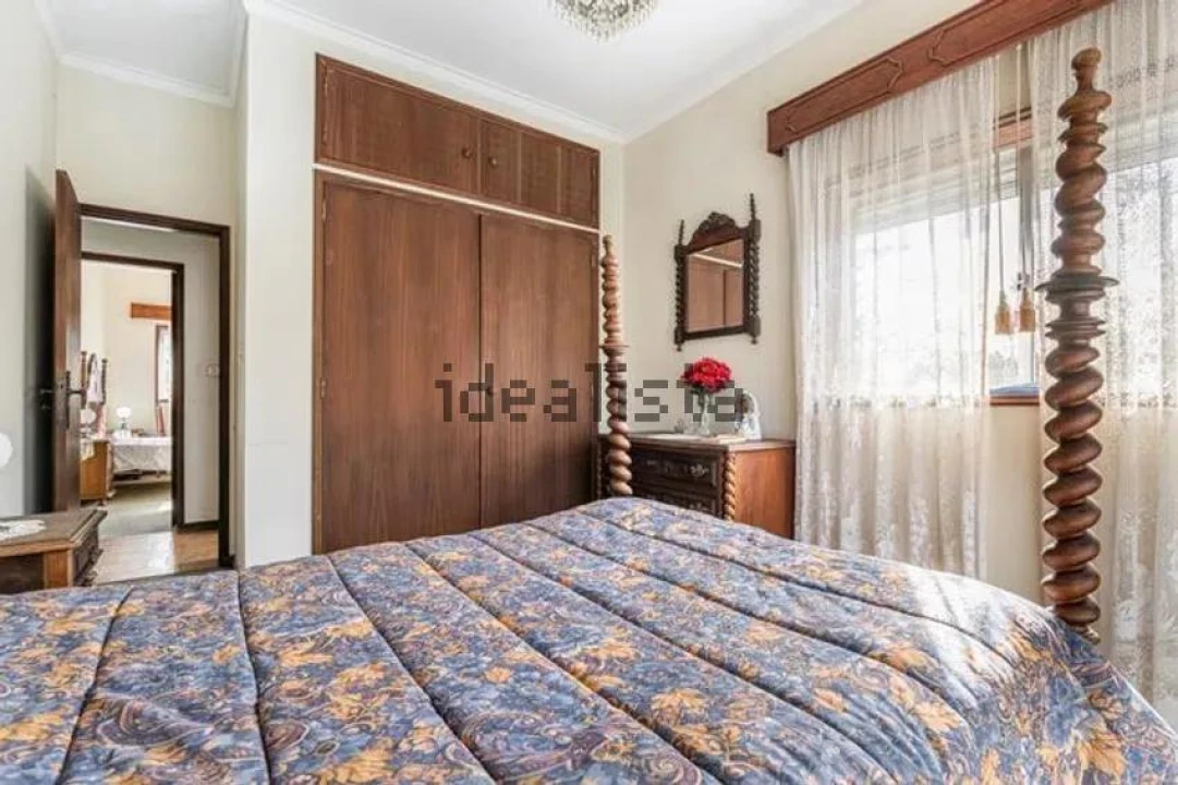 Moradia T4 para Venda em Quinchães Foto 11
