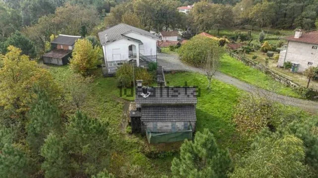 Moradia T4 para Venda em Quinchães Foto 46