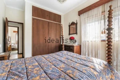 Moradia T4 para Venda em Quinchães