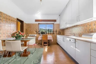 Moradia T4 para Venda em Quinchães