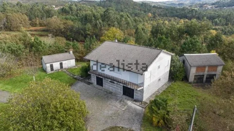 Moradia T4 para Venda em Quinchães