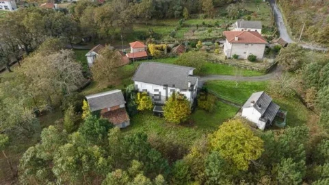 Moradia T4 para Venda em Quinchães