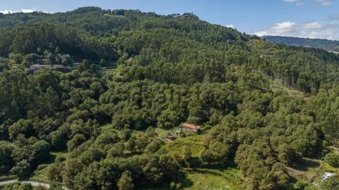 Moradia T7 para Venda em Arcos de Valdevez (São Paio) e Giela
