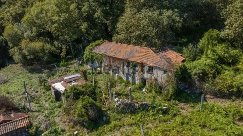 Moradia T7 para Venda em Arcos de Valdevez (São Paio) e Giela
