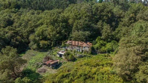 Moradia T7 para Venda em Arcos de Valdevez (São Paio) e Giela