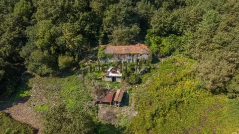 Moradia T7 para Venda em Arcos de Valdevez (São Paio) e Giela