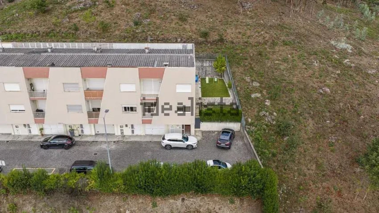 Moradia T4 para Venda em Galegos Foto 6