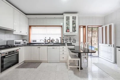 Moradia T4 para Venda em Galegos