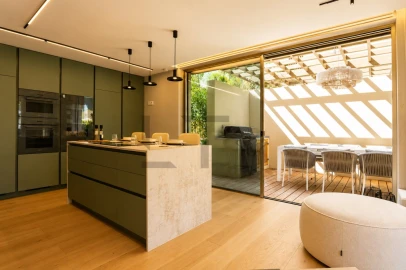 Moradia T5 para Venda em Carcavelos e Parede