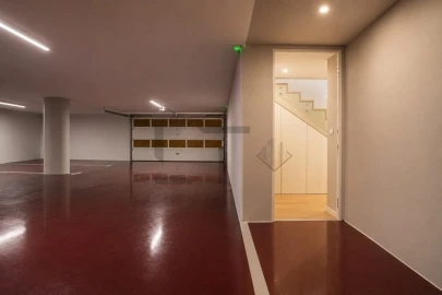 Moradia T5 para Venda em Carcavelos e Parede
