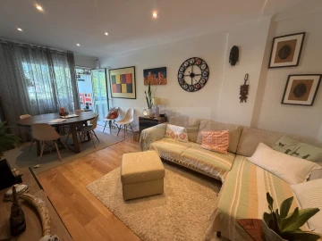 Apartamento T2 para Venda em Oeiras e São Julião da Barra, Paço de Arcos e Caxias