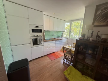 Apartamento T2 para Venda em Oeiras e São Julião da Barra, Paço de Arcos e Caxias