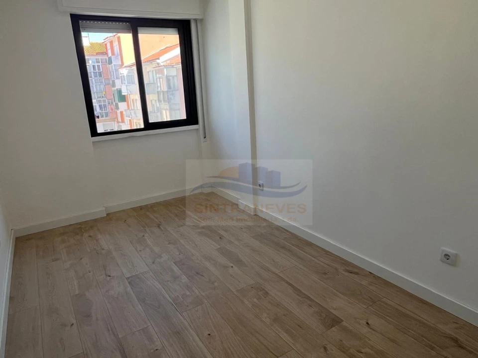 Apartamento T3 para Venda em Odivelas Foto 4
