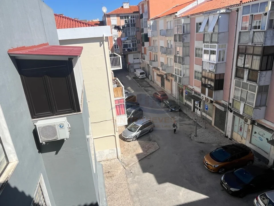 Apartamento T3 para Venda em Odivelas Foto 9
