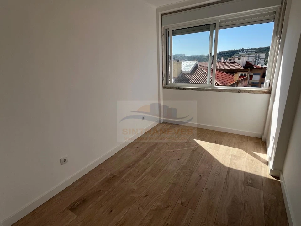 Apartamento T3 para Venda em Odivelas Foto 13