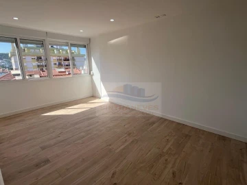 Apartamento T3 para Venda em Odivelas