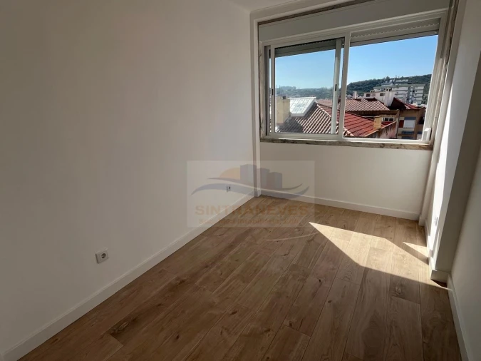 Apartamento T3 para Venda em Odivelas Foto 13