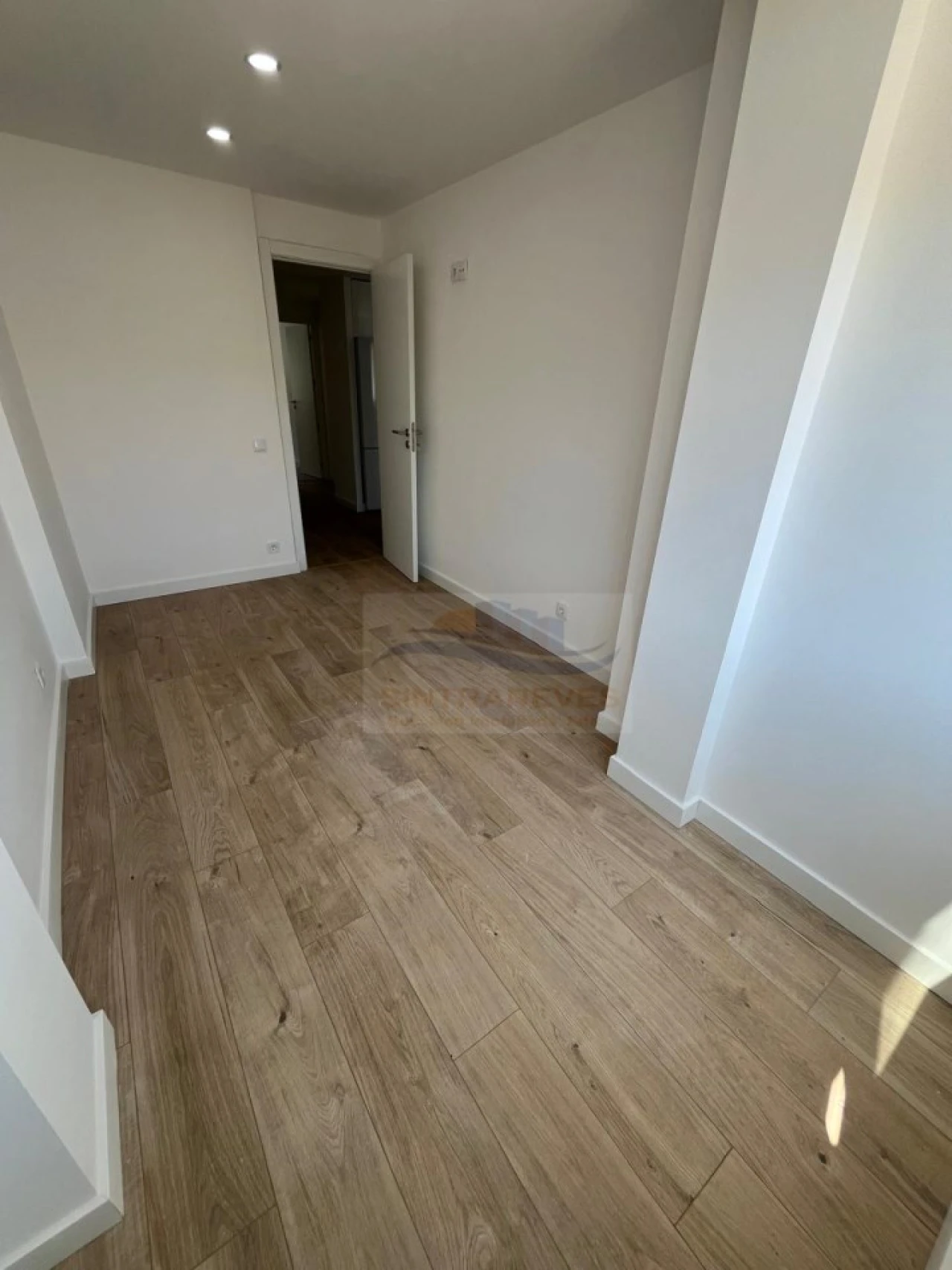Apartamento T2 para Venda em Odivelas Foto 5