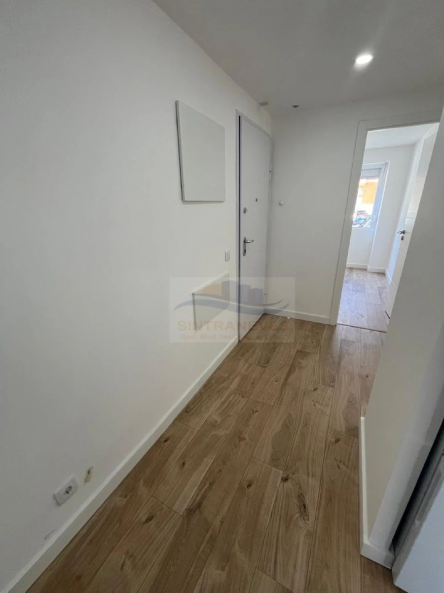 Apartamento T2 para Venda em Odivelas Foto 9
