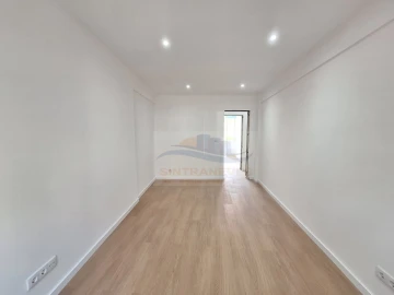 Apartamento T3 para Venda em Falagueira-Venda Nova