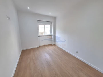 Apartamento T3 para Venda em Falagueira-Venda Nova