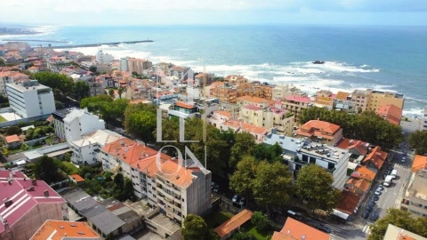 Apartamento T3 para Venda em Aldoar, Foz do Douro e Nevogilde