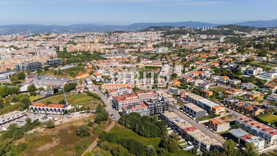 Apartamento T3 para Venda em Nogueira, Fraião e Lamaçães Foto 39