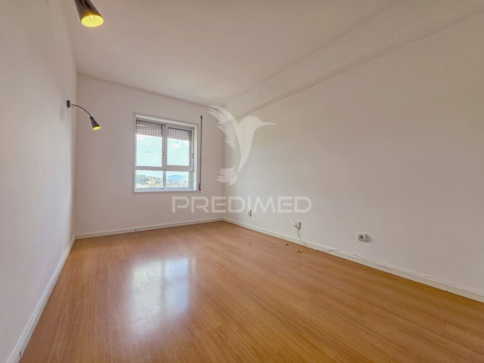 Apartamento T3 para Venda em Braga (Maximinos, Sé e Cividade) Foto 13