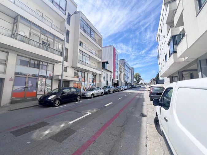 Garagem para Venda em São Vitor (Braga) Foto 6