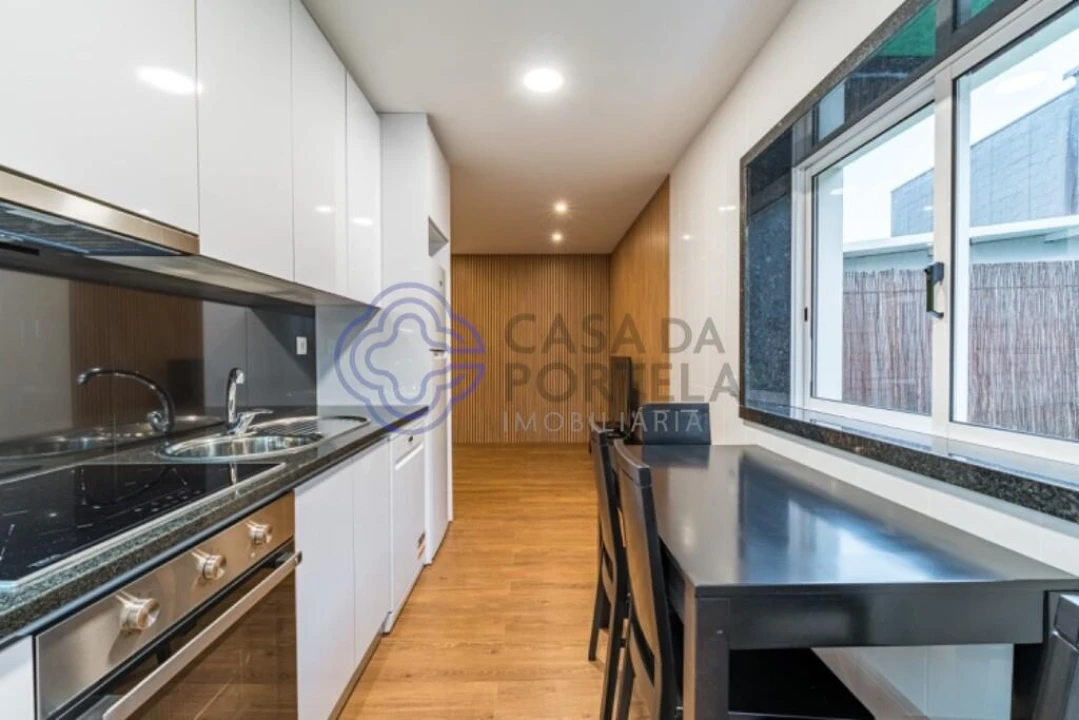 Apartamento T2 para Venda em Paredes Foto 3