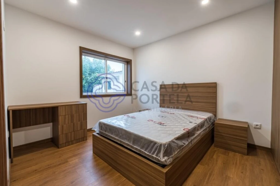 Apartamento T2 para Venda em Paredes Foto 16