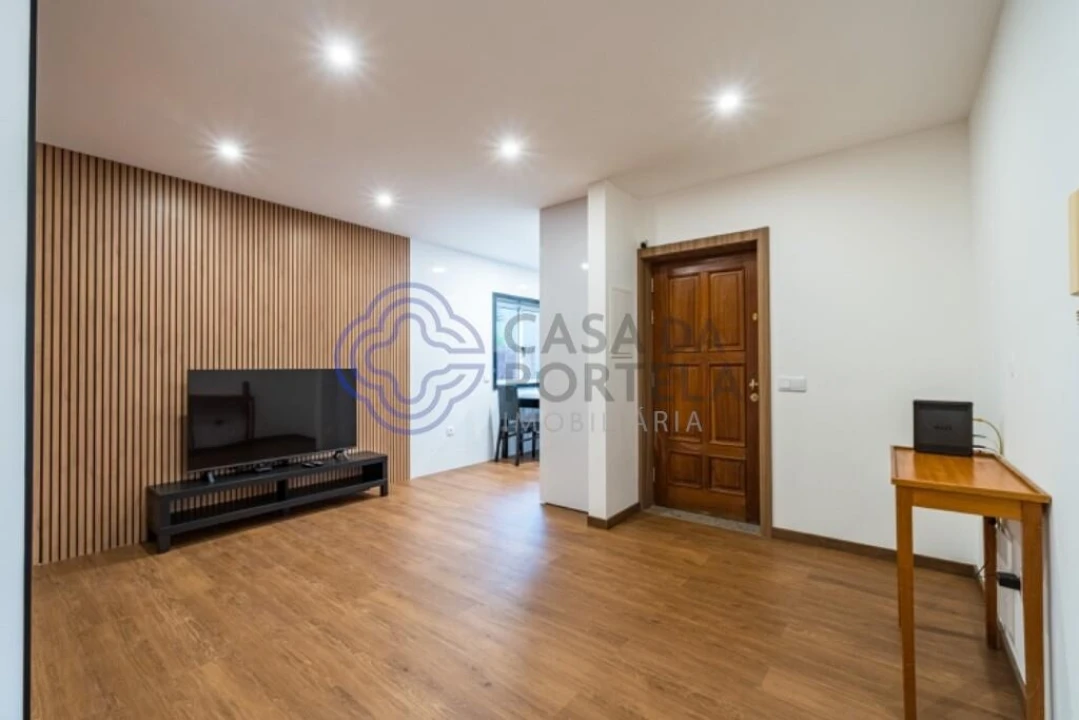 Apartamento T2 para Venda em Paredes Foto 6