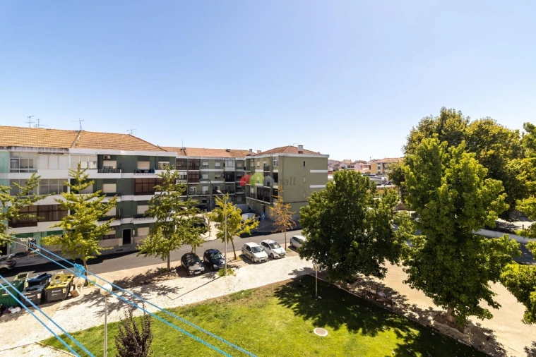 Apartamento T2 para Venda em Baixa da Banheira e Vale da Amoreira Foto 5