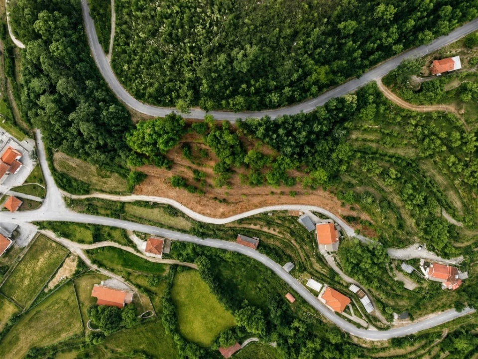 Terreno para Venda em Vilela, Seramil e Paredes Secas Foto 1