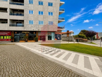 Loja para Venda em Vila Verde e Barbudo