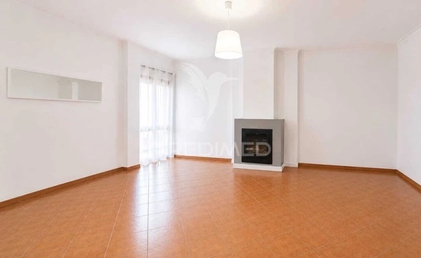 Apartamento T3 para Venda em Rio Maior Foto 2