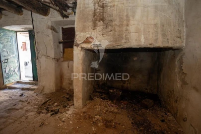 Moradia T6 para Venda em Capelins (Santo Antonio)