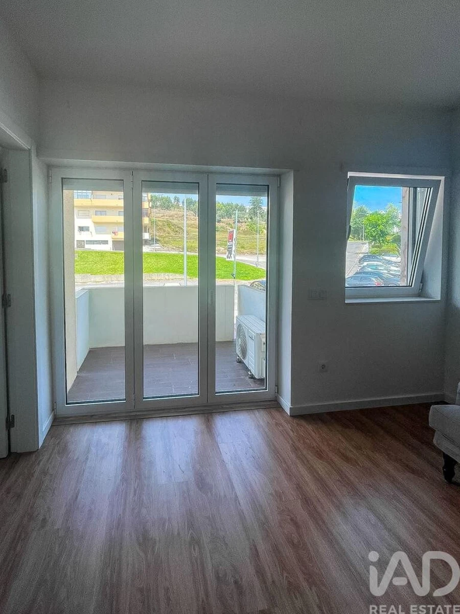 Apartamento T2 para Venda em Nazare Foto 7