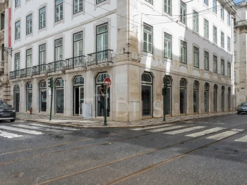 Loja para Arrendamento em Santa Maria Maior