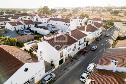 Moradia T3 para Venda em Malagueira e Horta das Figueiras