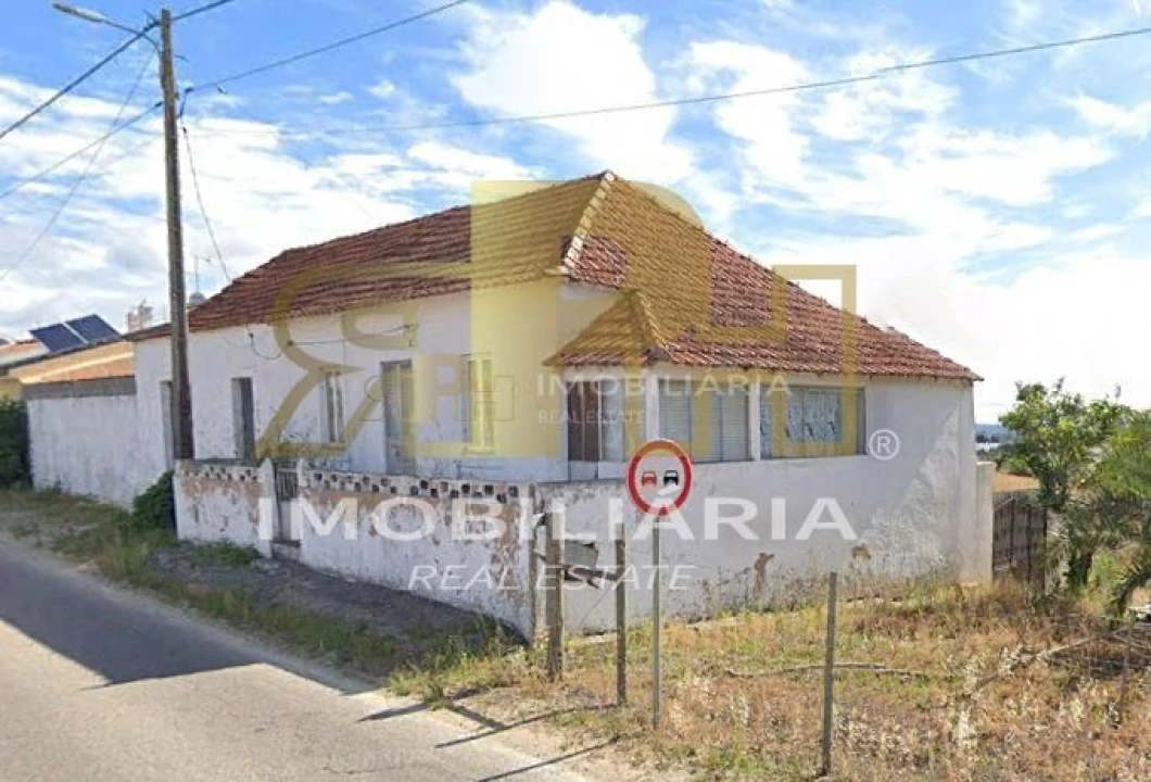 Moradia T2 para Venda em Abitureiras Foto 1