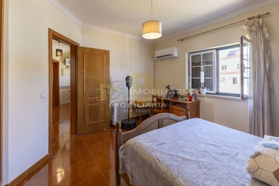 Moradia T3 para Venda em Marvila, Ribeira Santarém, São Salvador, São Nicolau