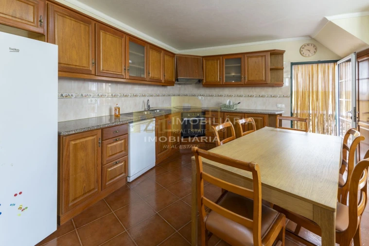 Moradia T3 para Venda em Marvila, Ribeira Santarém, São Salvador, São Nicolau Foto 3