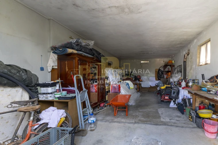 Moradia T5 para Venda em Alcanede Foto 12