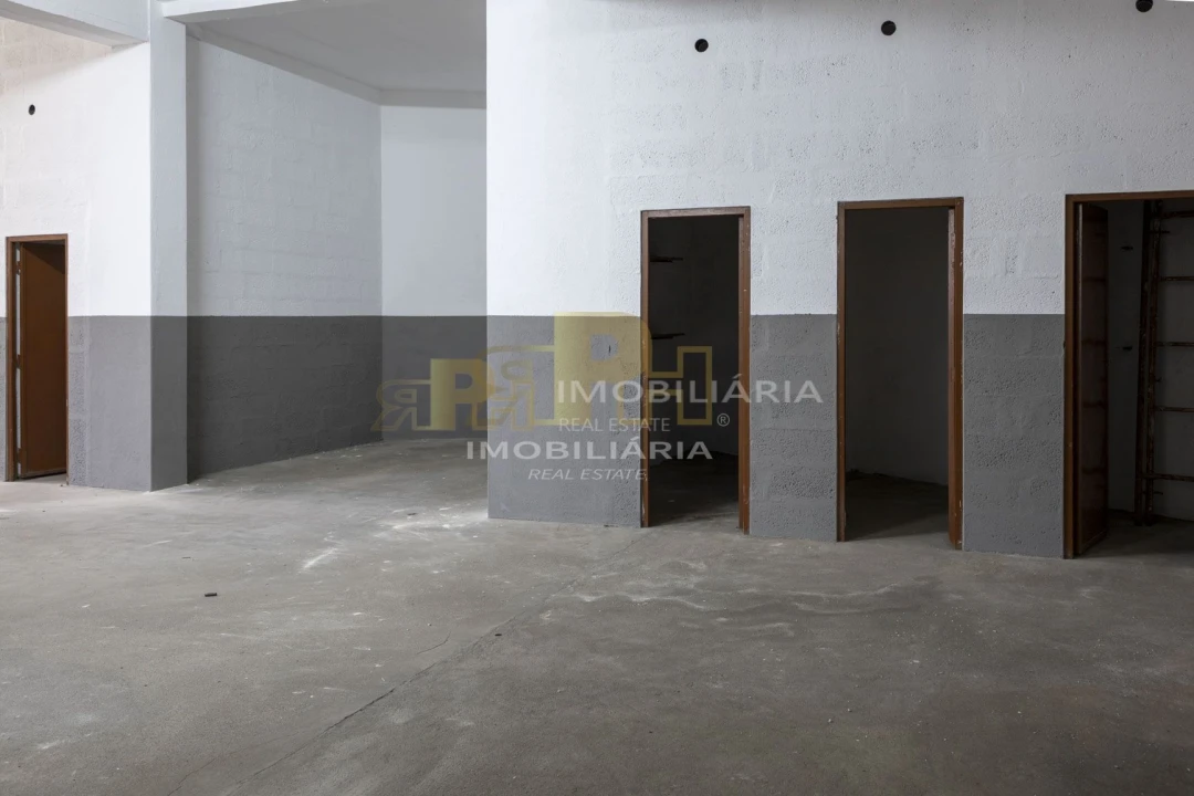 Garagem para Arrendamento em Marvila, Ribeira Santarém, São Salvador, São Nicolau Foto 6