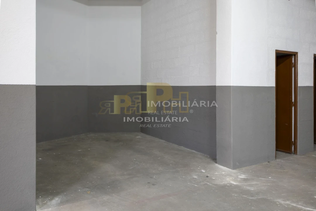 Garagem para Arrendamento em Marvila, Ribeira Santarém, São Salvador, São Nicolau Foto 10