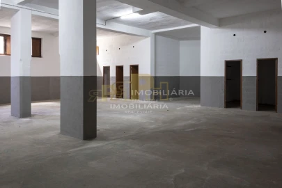 Garagem para Arrendamento em Marvila, Ribeira Santarém, São Salvador, São Nicolau